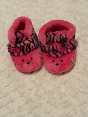 UGG Kids Hot Pink Plush Zebra-Trim Slippers